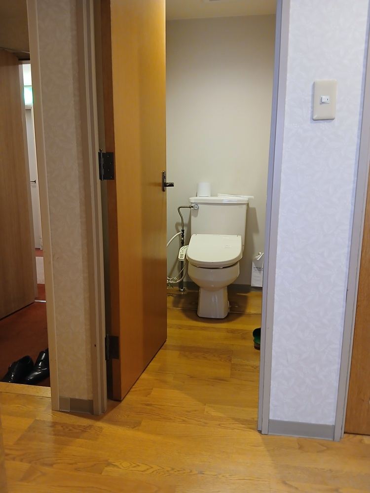 草津温泉ホテルヴィレッジ ウィング館 トイレ内